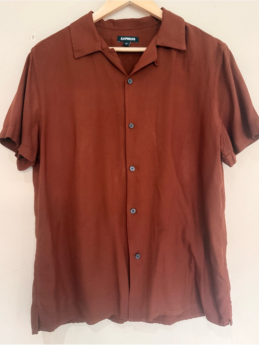Express Men’s Short-Sleeve Button-Up Shirt Rust Brown Size Medium